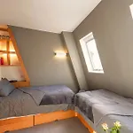 1Min Walk From Champs Elysees - Avenue Montaigne - Ac - Self-Checkin - Working Desk